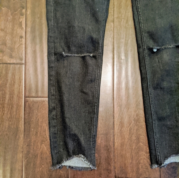 Free the People Black Distressed Crops - Picture 5 of 6